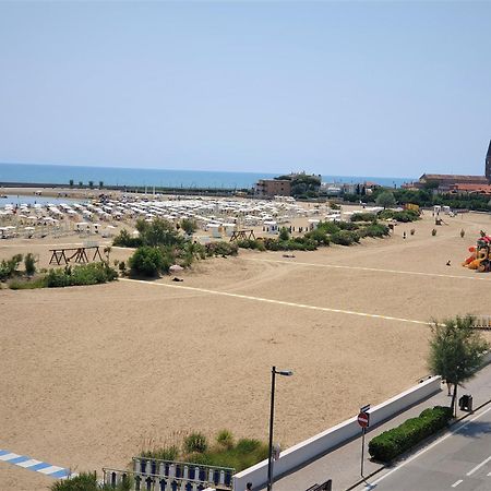 Hotel Delfino 카오를레 외부 사진