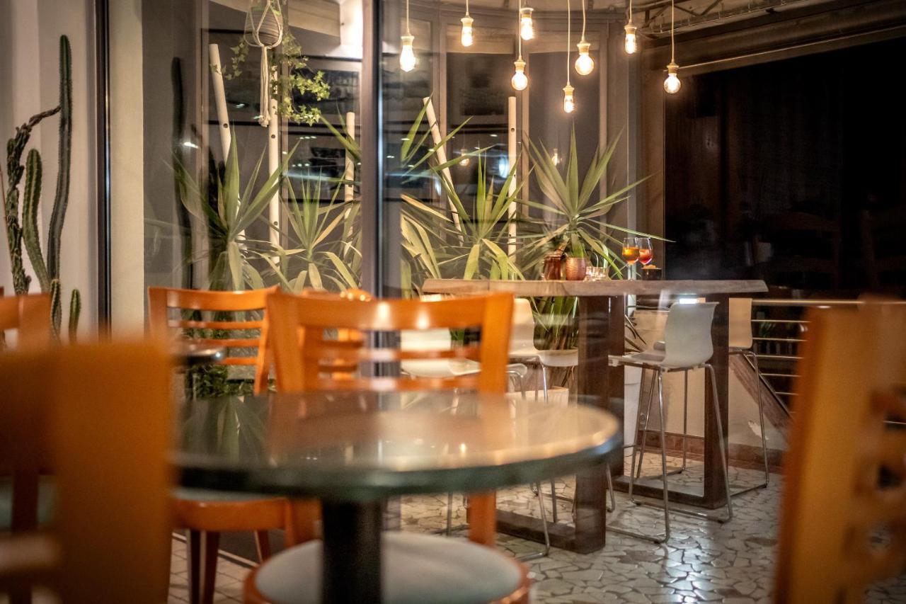 Hotel Delfino 카오를레 외부 사진