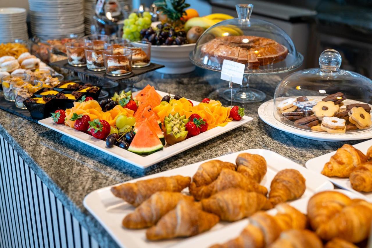 Hotel Delfino 카오를레 외부 사진