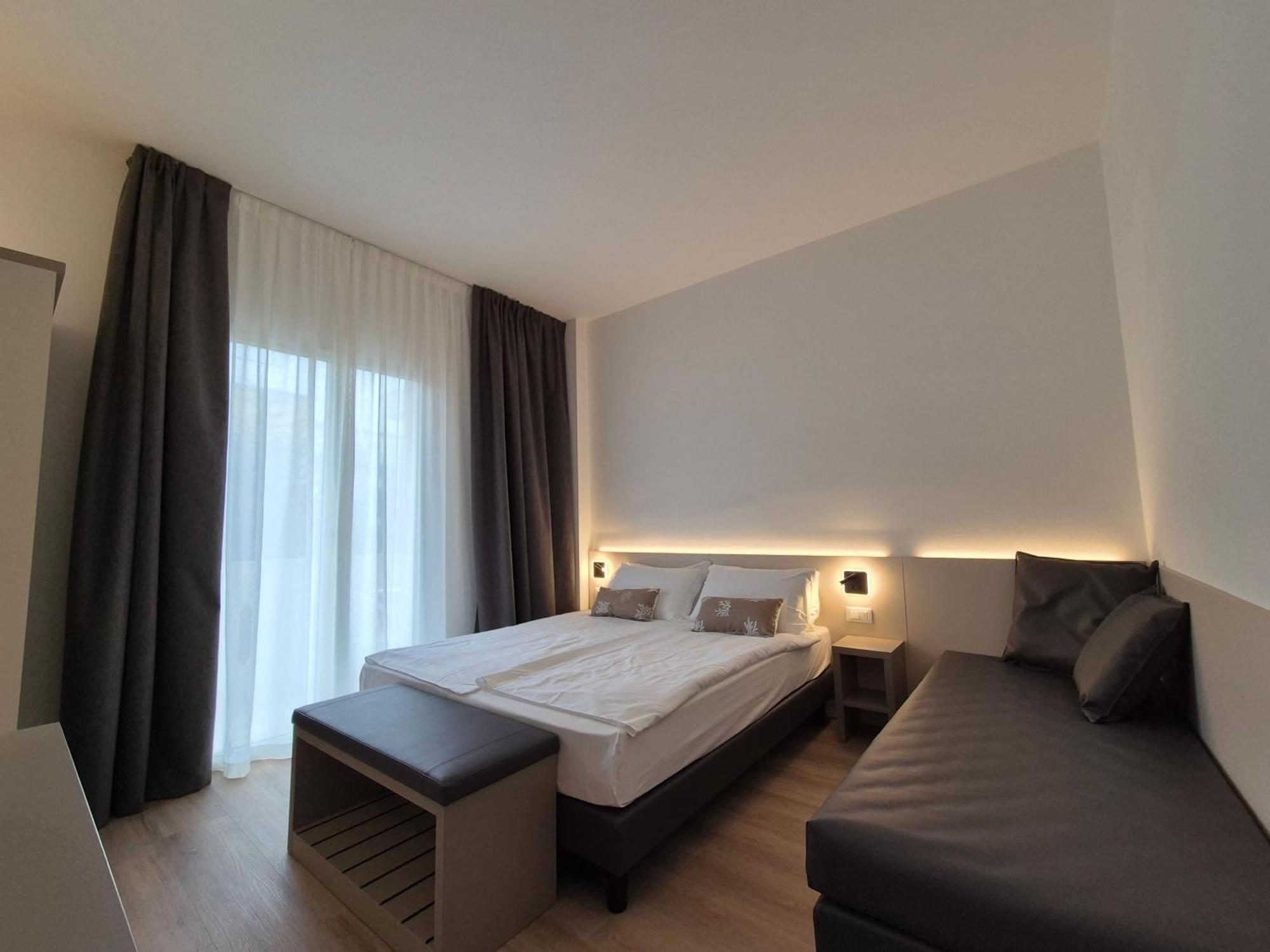 Hotel Delfino 카오를레 외부 사진
