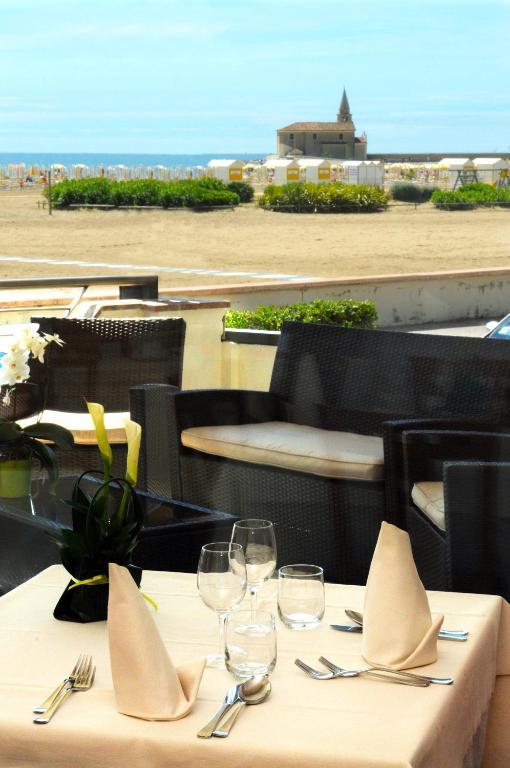 Hotel Delfino 카오를레 외부 사진